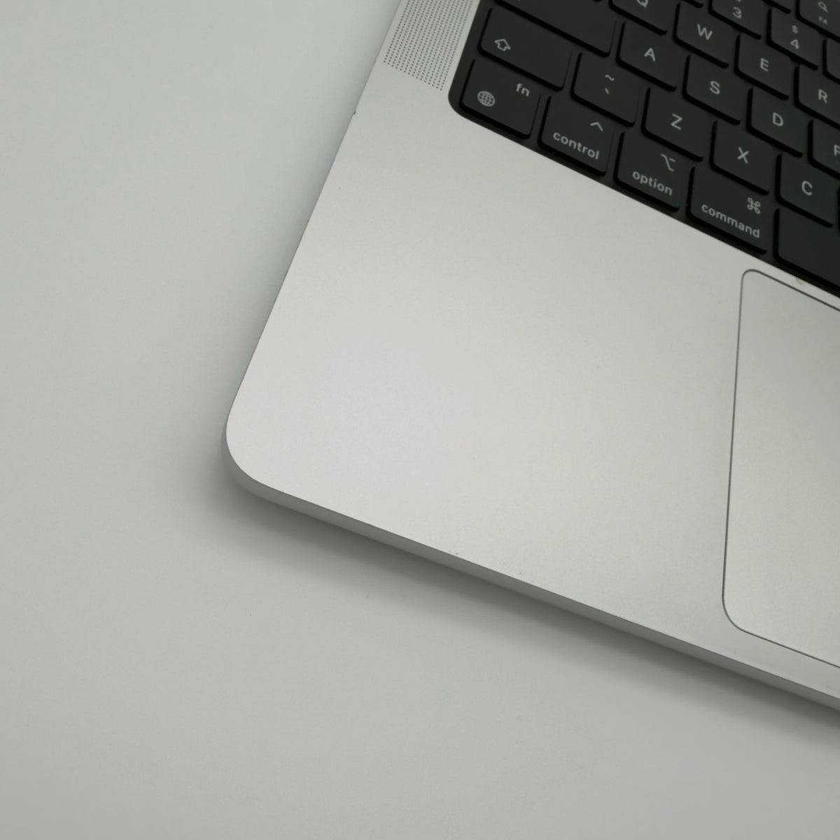 Complete topcase keyboard Macbook pro M1 14” A2442 silver (350 Cycles)