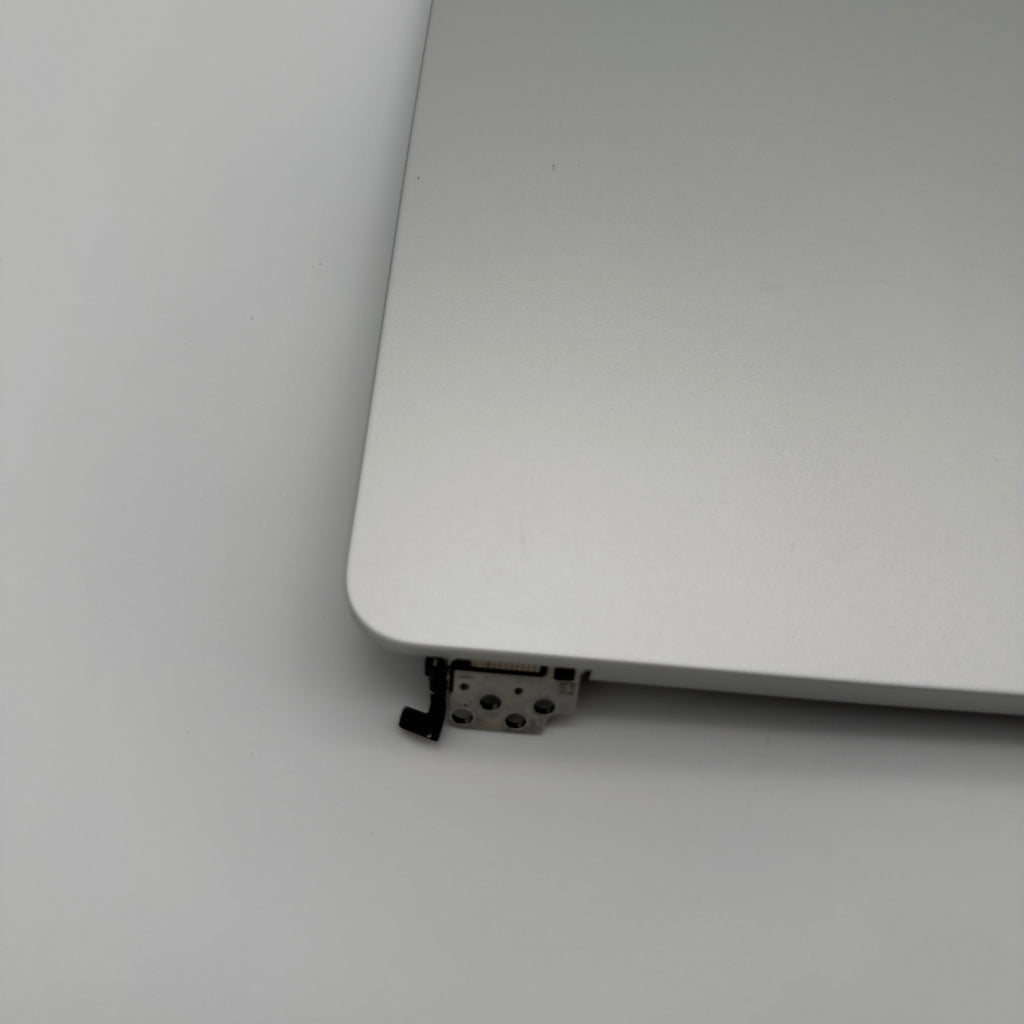 Original display macbook air m2 15” silver a2941