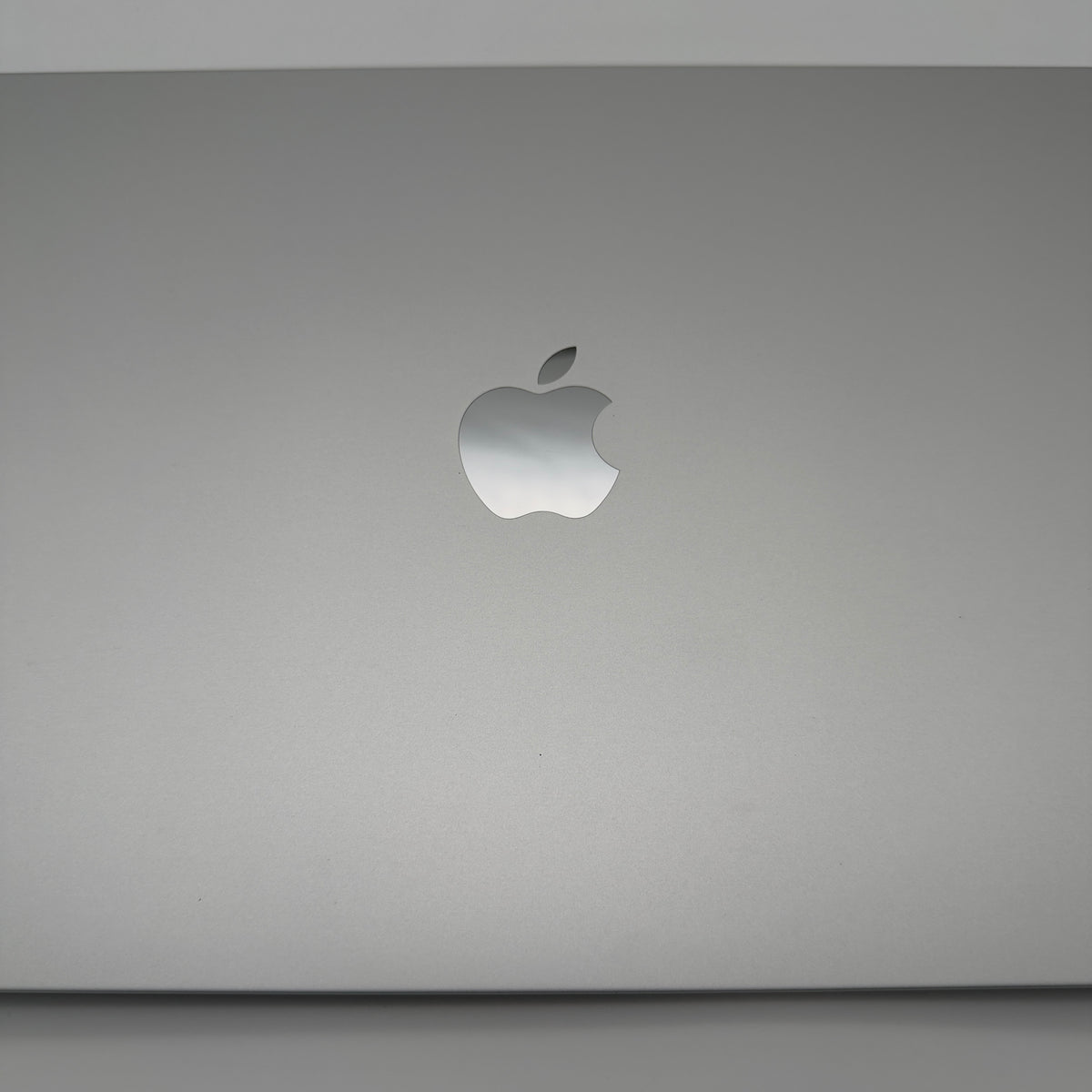 Original display macbook air m2 15” silver a2941