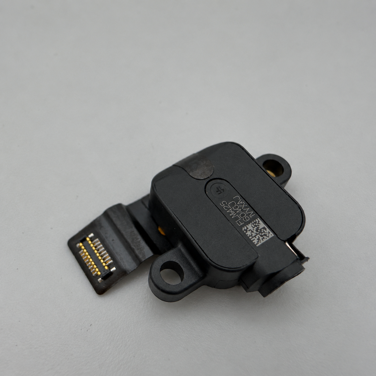 Headphone jack connector Macbook air m2 A2681